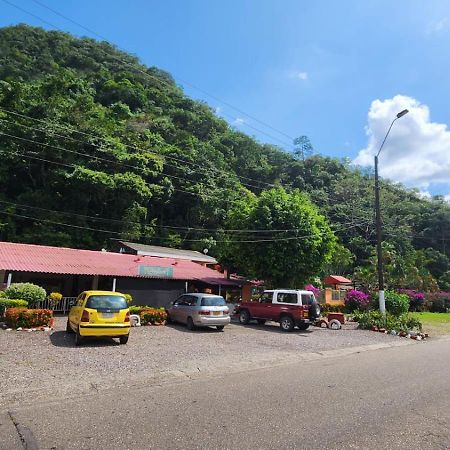 Balneario Chorillano Hotel Villavicencio Exterior photo