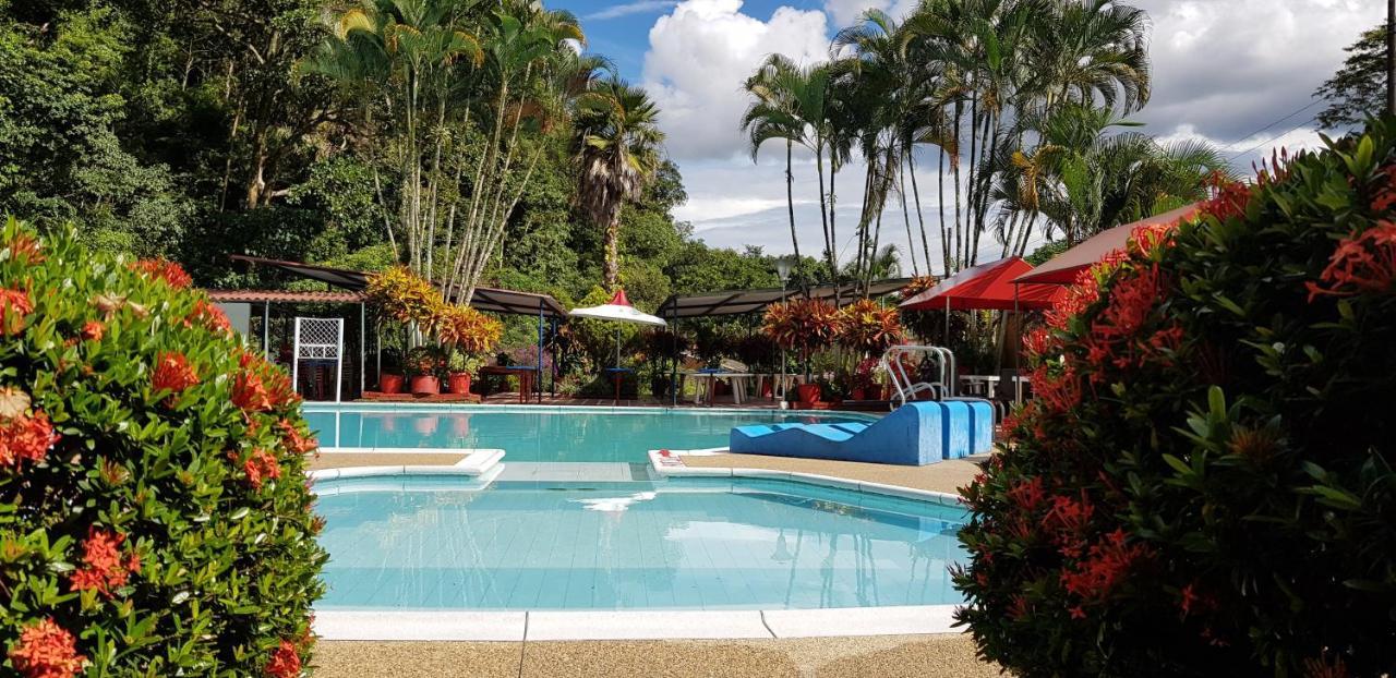 Balneario Chorillano Hotel Villavicencio Exterior photo